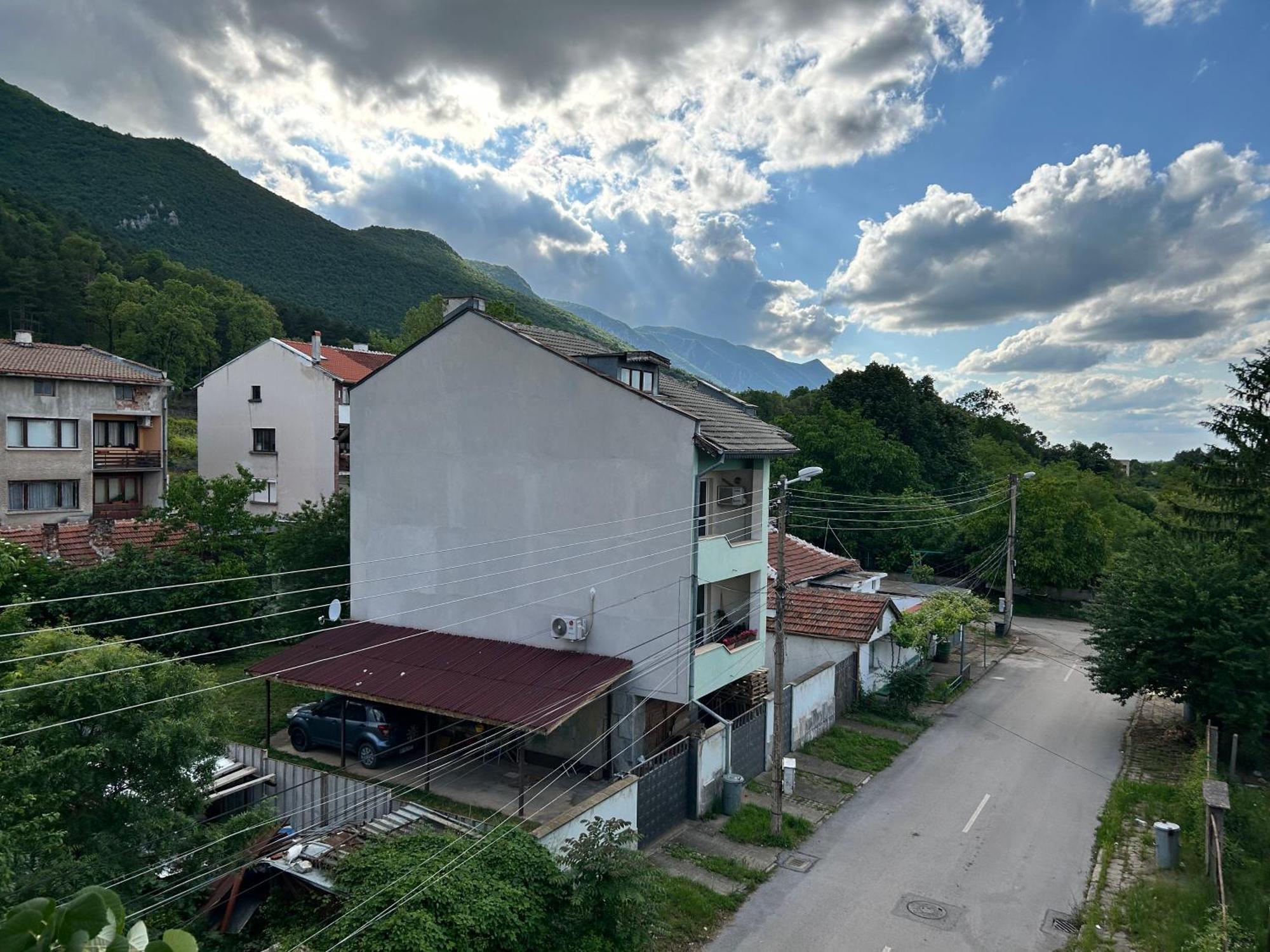 Apart House Ana Апартамент За Гости Ана Vratsa Esterno foto