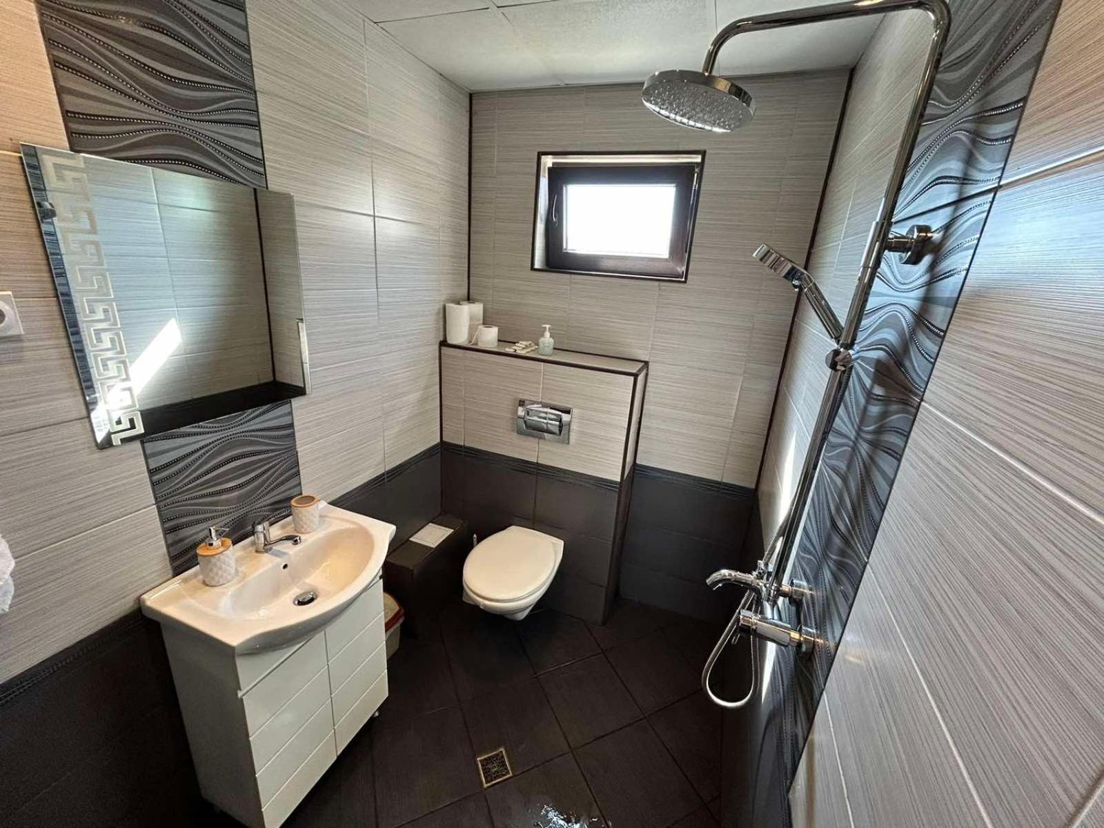 Apart House Ana Апартамент За Гости Ана Vratsa Esterno foto